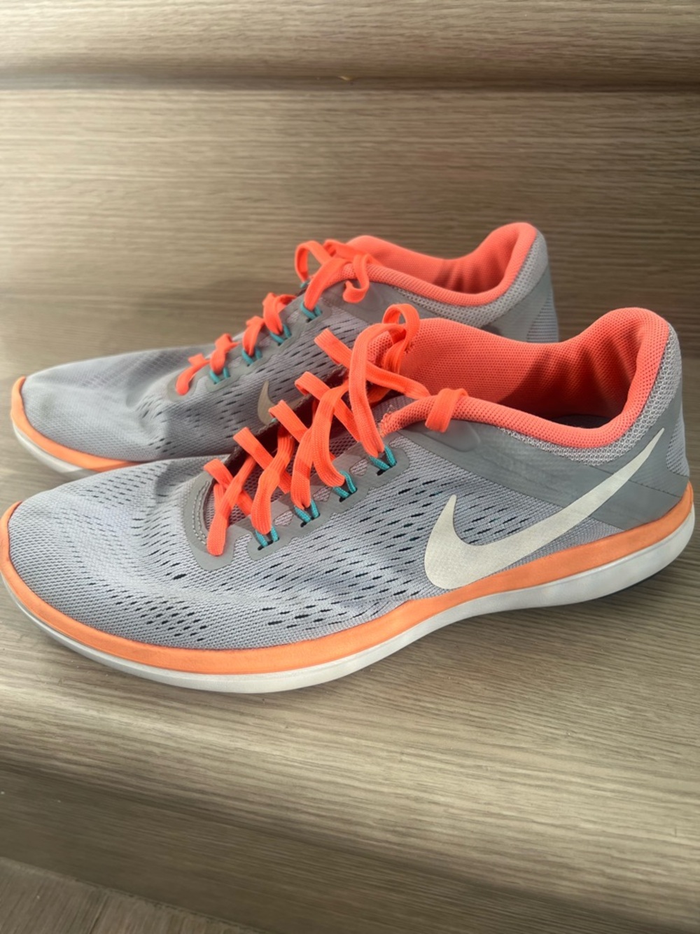 Nike Women's Free RN 2015 Running Shoes Gray Orange Size 8 Lightweigh